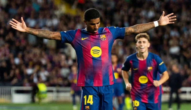 Marcus Rashford mong muốn ở lại Barcelona